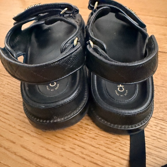CHANEL Women CC Black dad quilted sandal  with Gold size 38 - Picture 4 of 5